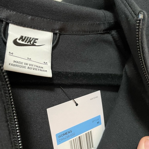 โSOLDโ๐2xHP๐ Nike Fleece Tech Zip-Up Hoodie *NWT* - Picture 14 of 16